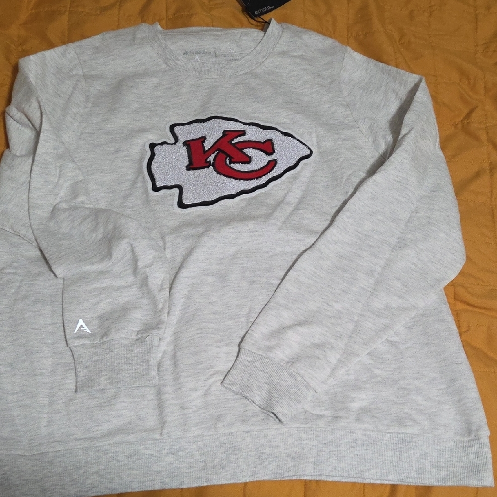 NFL Kansas City Chiefs Light Gray Crewneck Sweater
